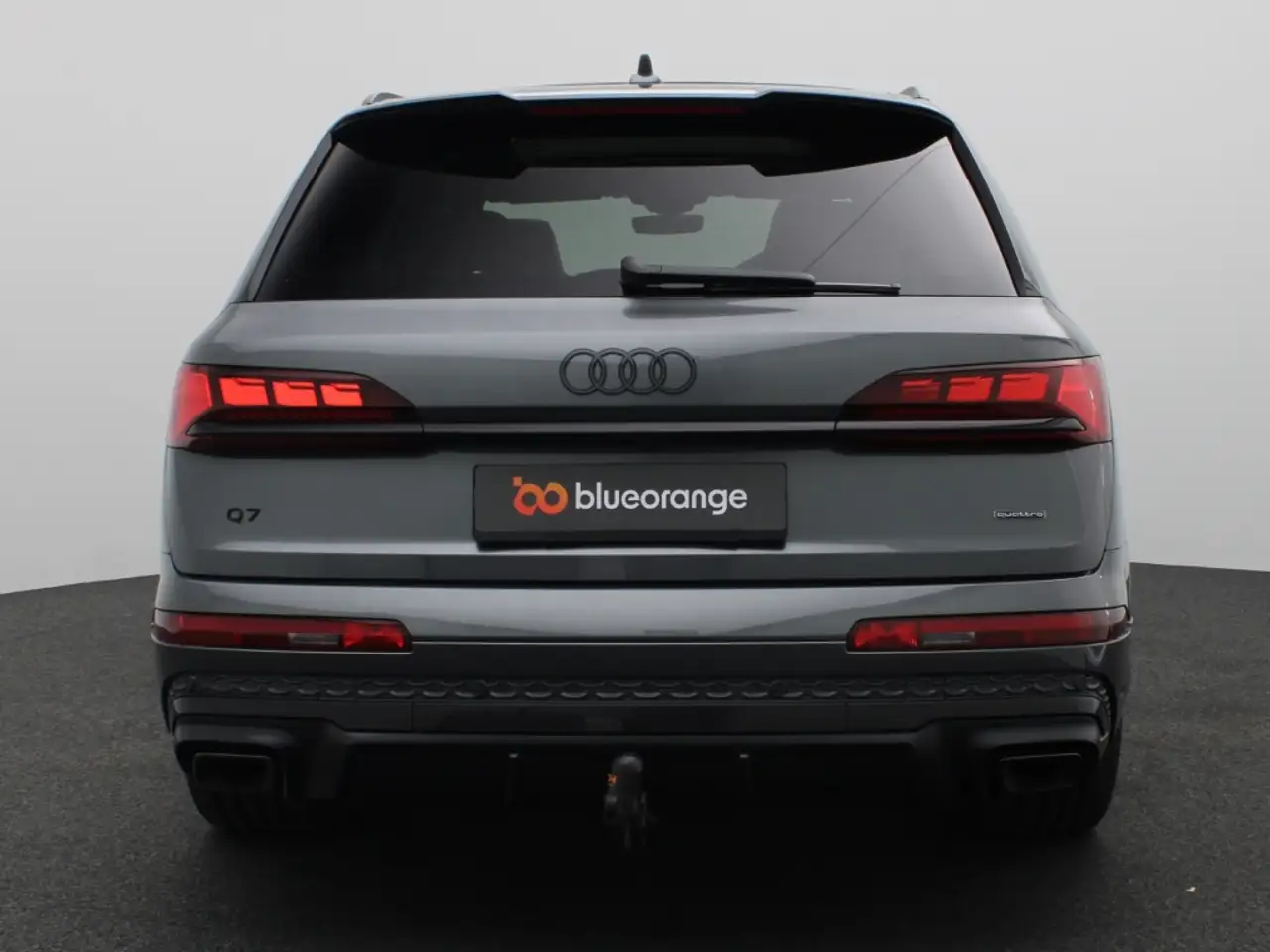 Audi Q7 6