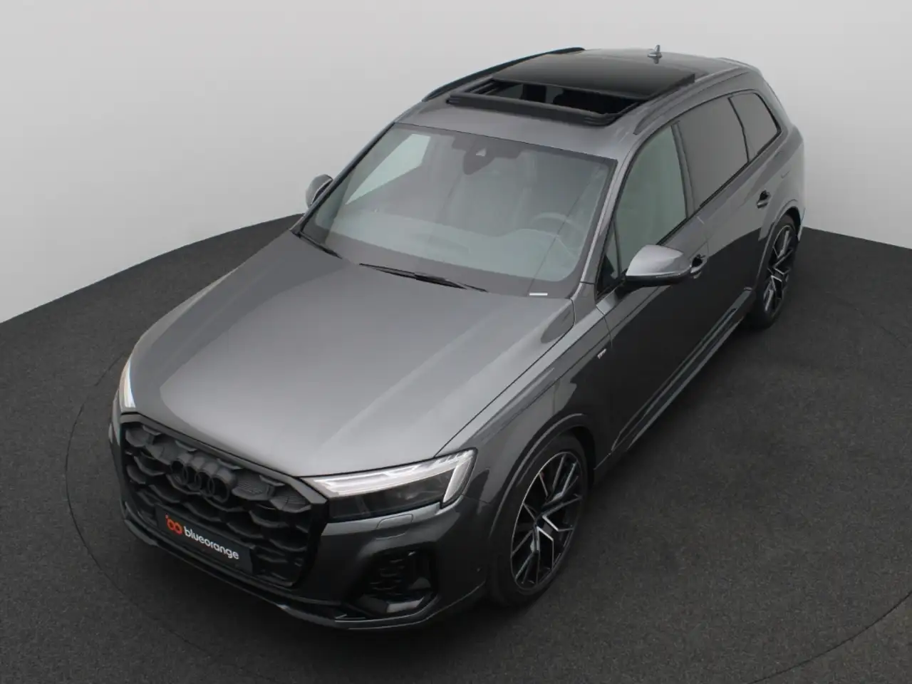 Audi Q7 8