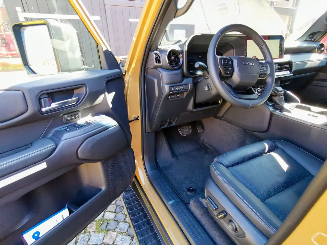 Toyota Land Cruiser 7