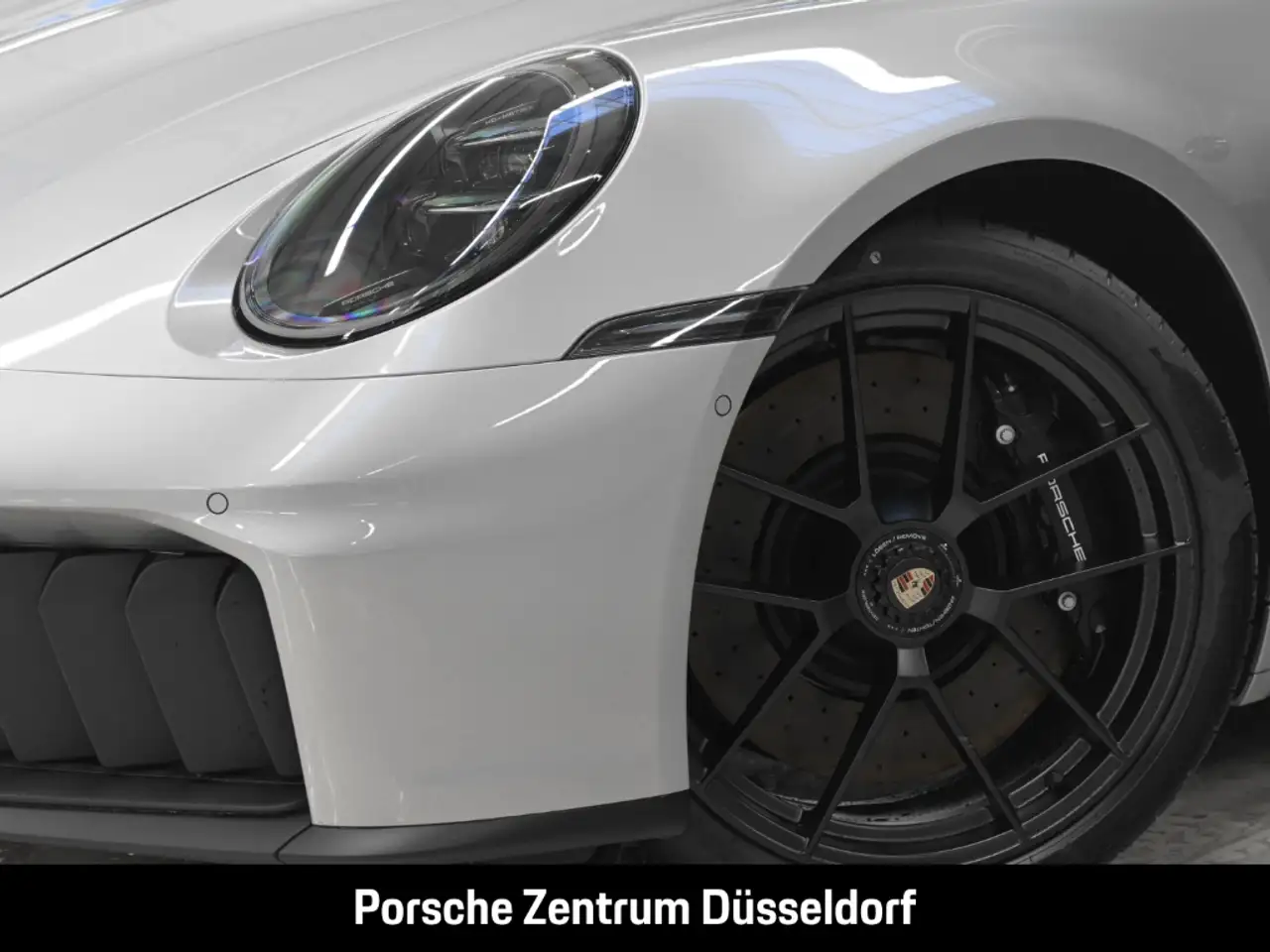 Porsche 992 911 8
