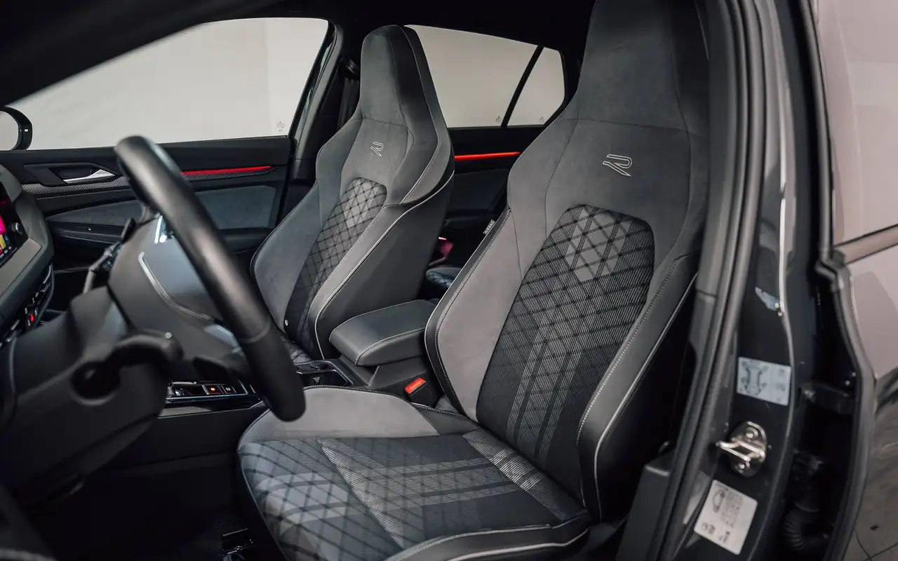 Volkswagen Golf 9