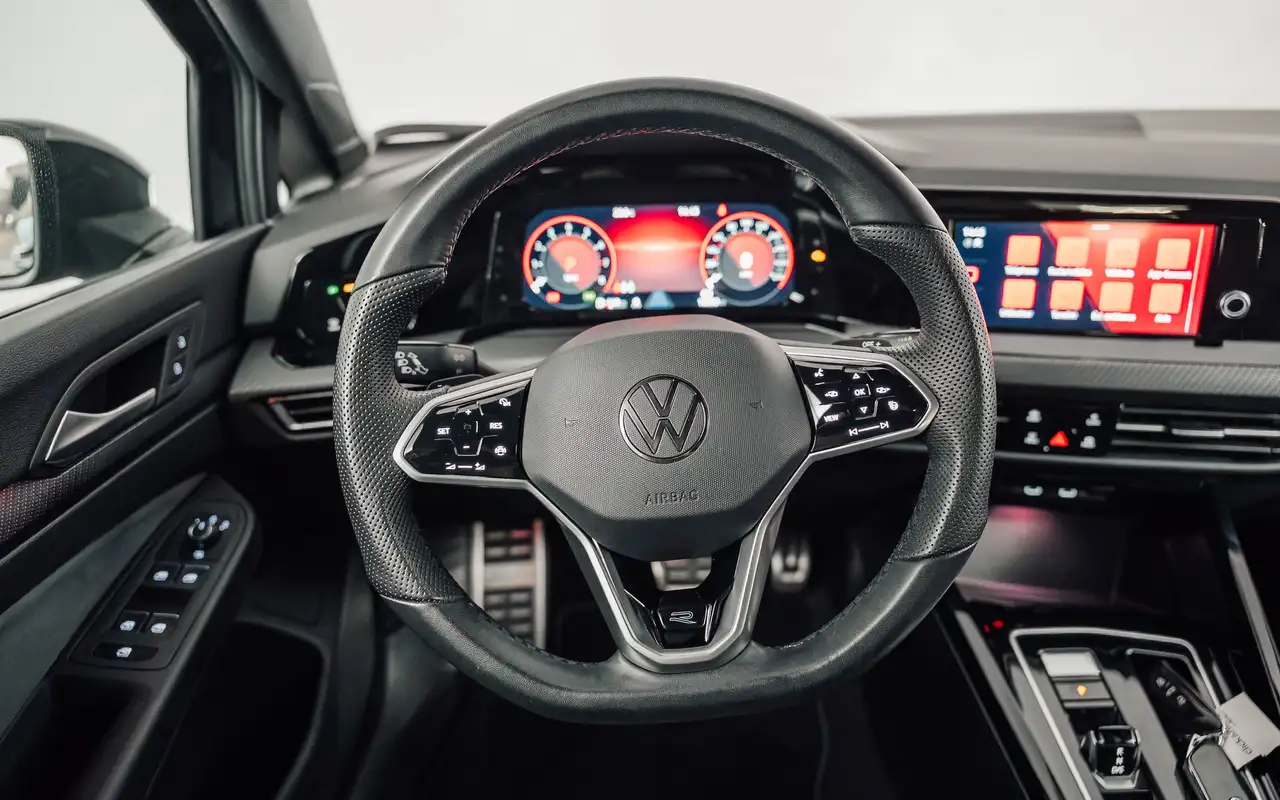 Volkswagen Golf 12