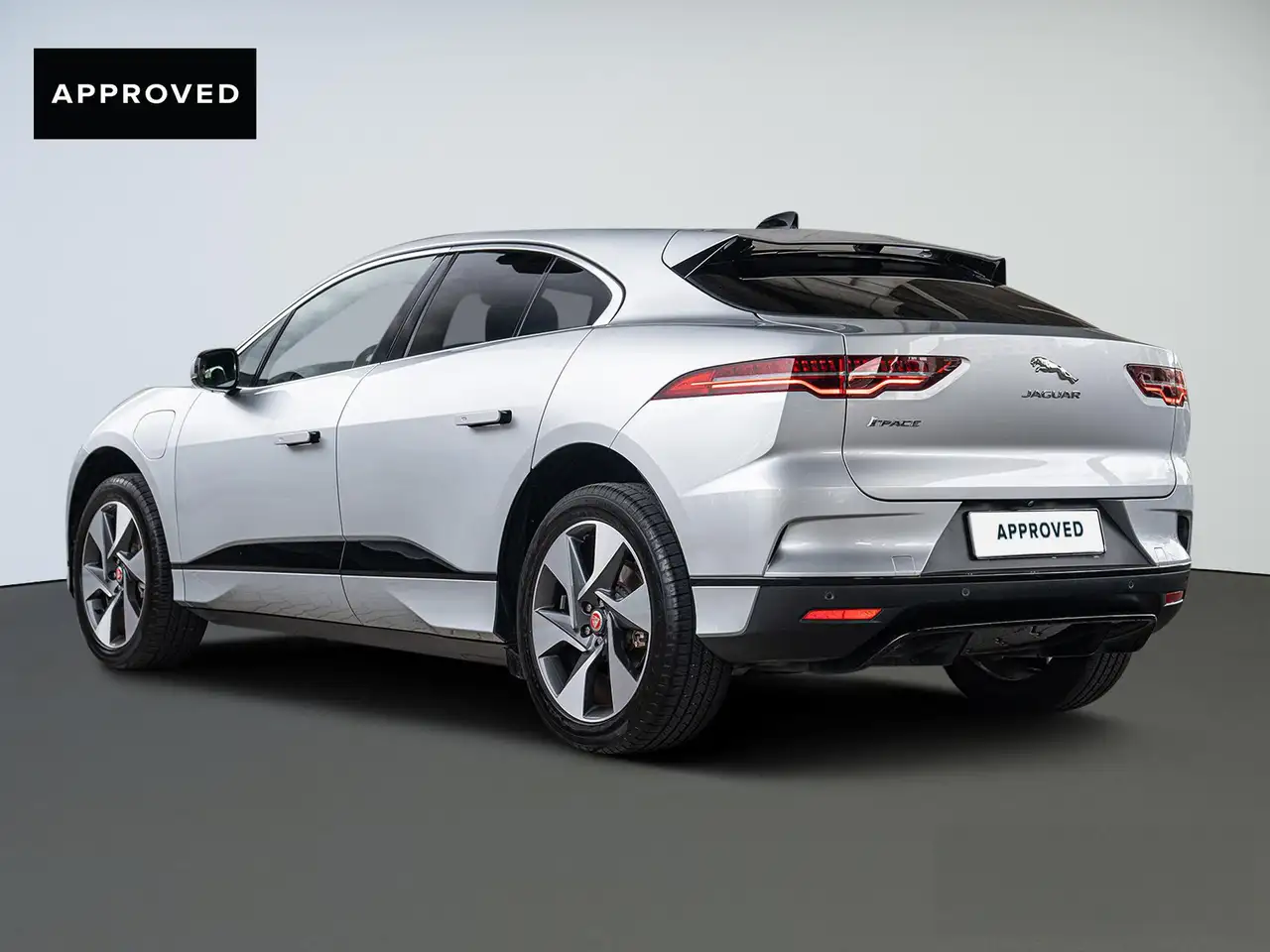 Jaguar I-Pace 8