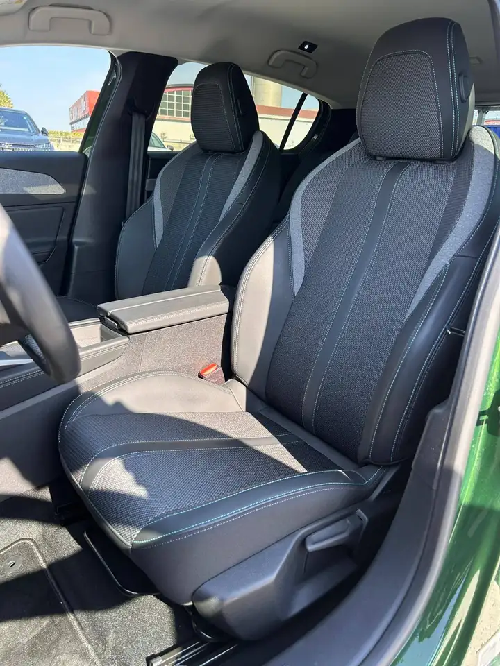Peugeot 308 11