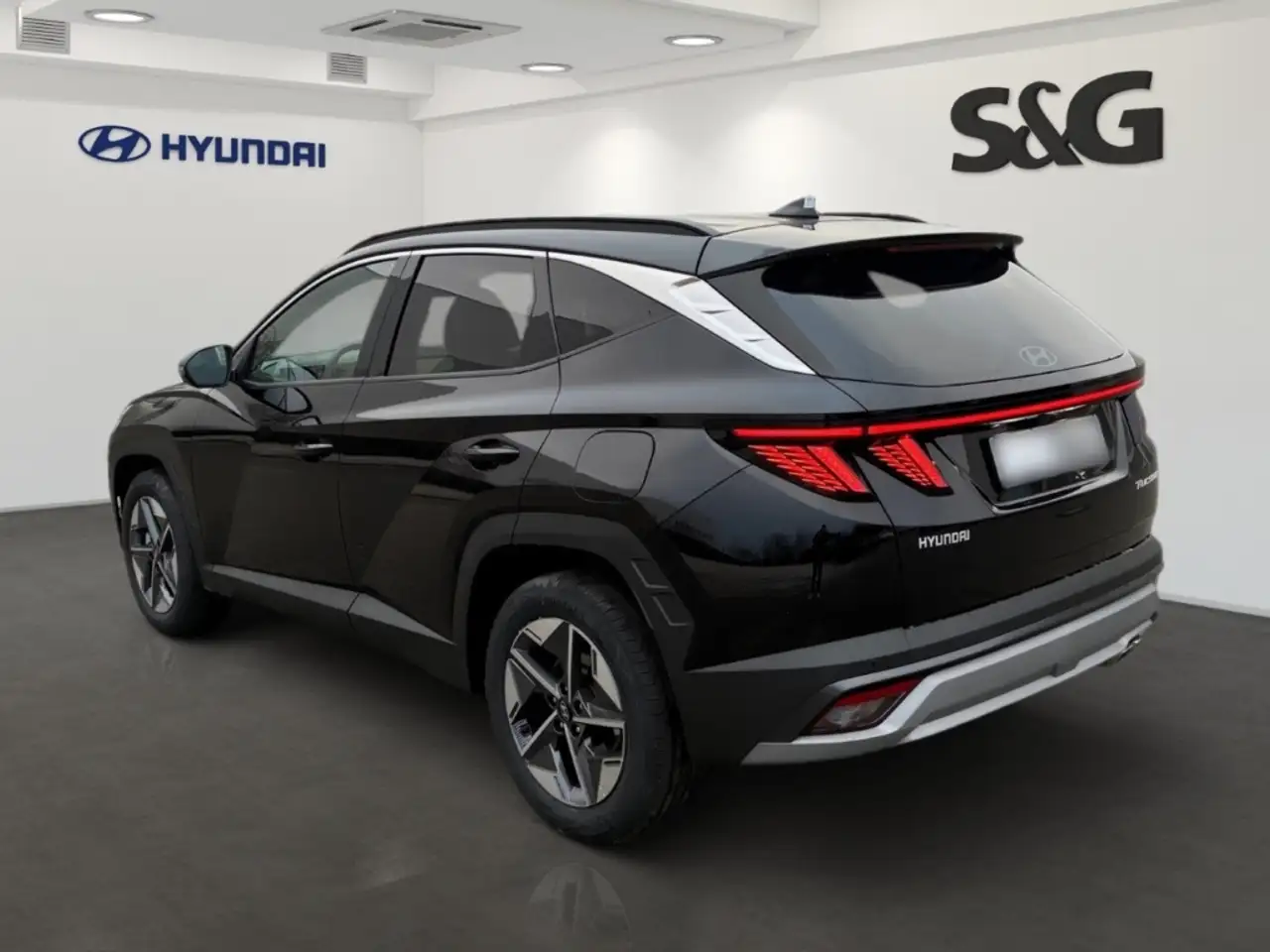 Hyundai TUCSON 4