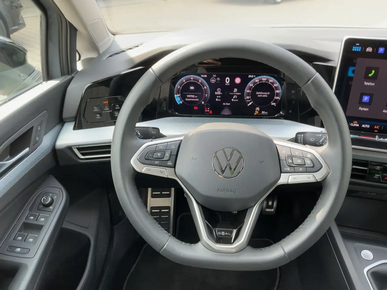Volkswagen Golf 10