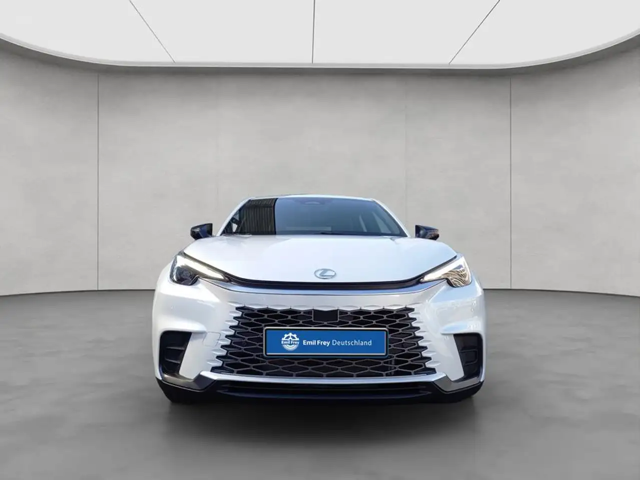 Lexus LBX 9