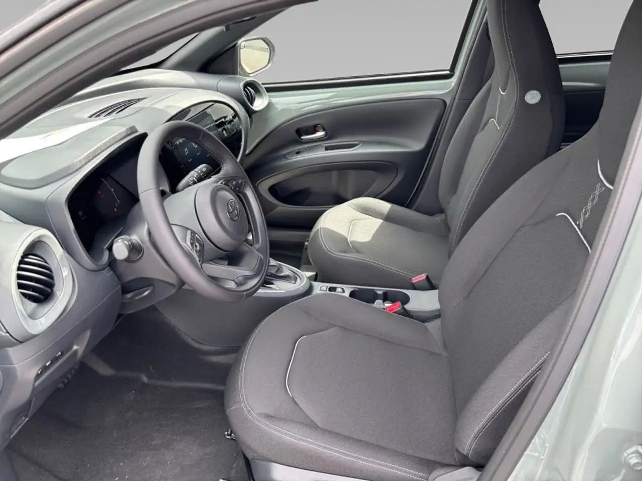 Toyota Aygo X 13