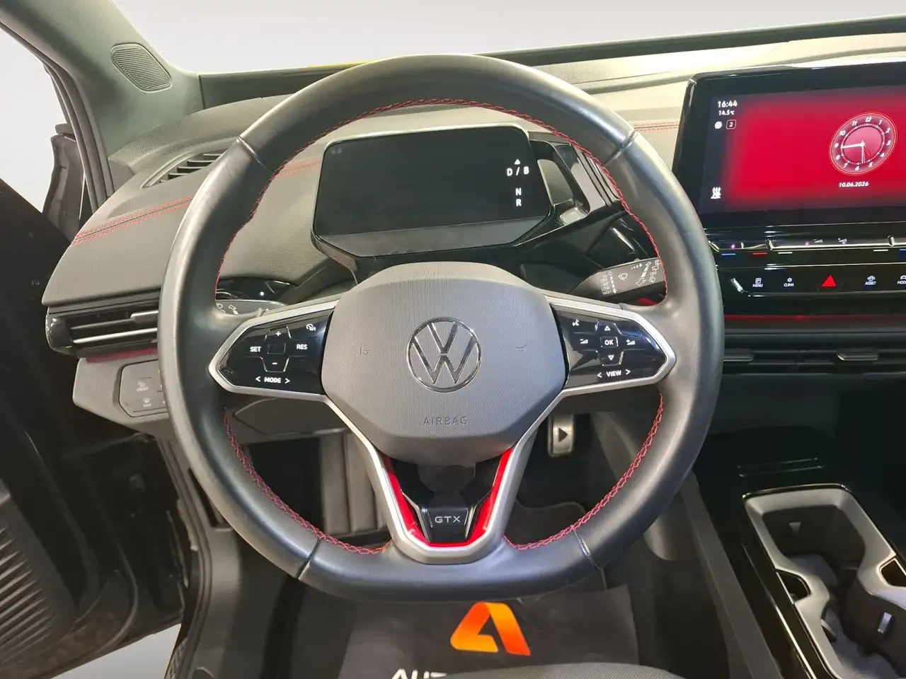 Volkswagen ID.4 11
