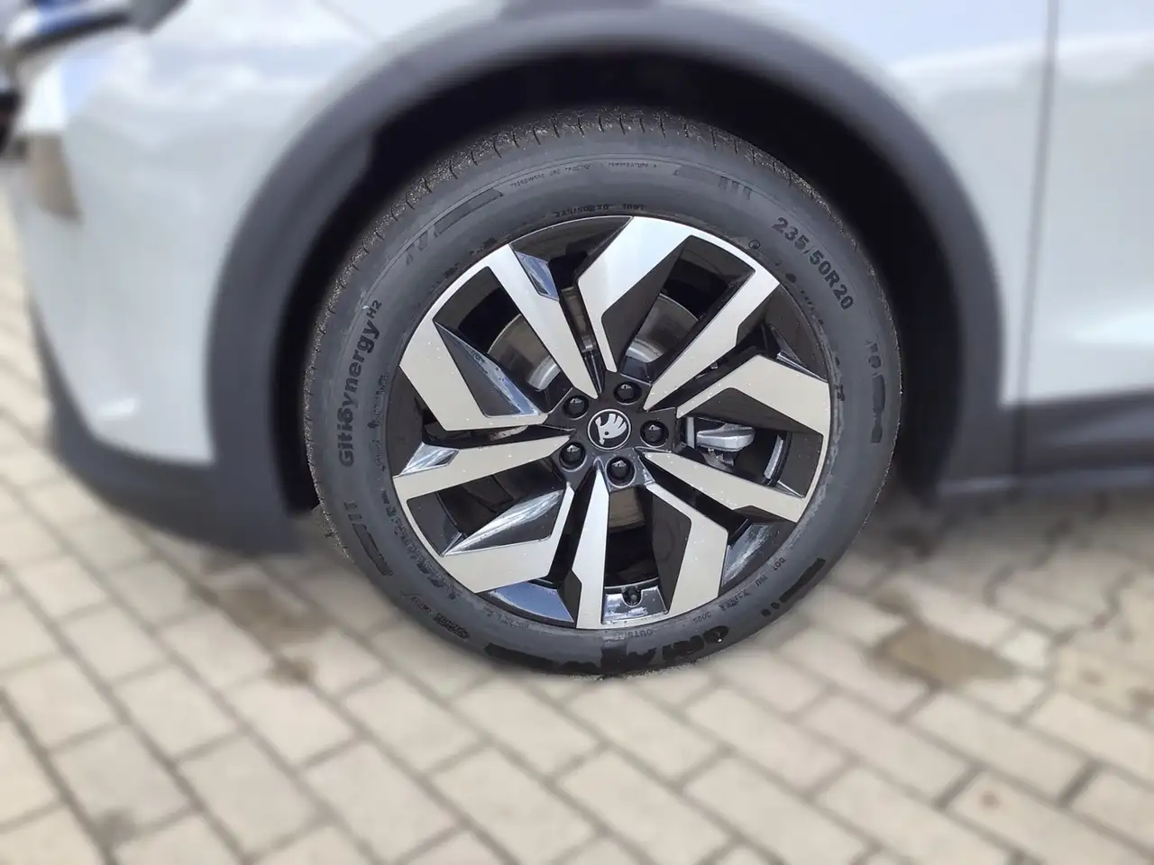 Skoda Elroq 60 8