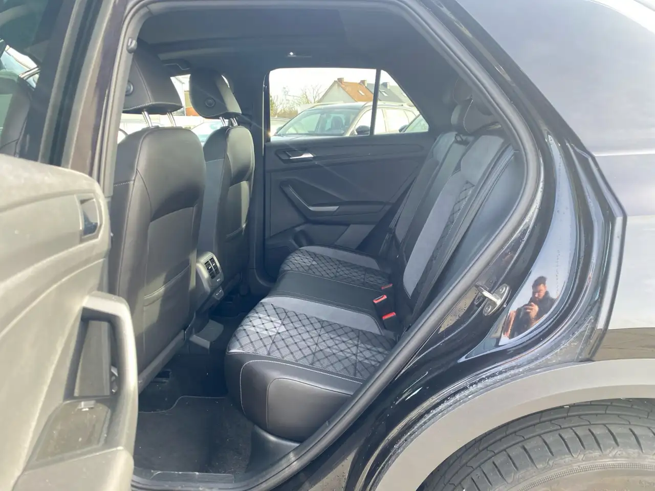 Volkswagen T-Roc 12