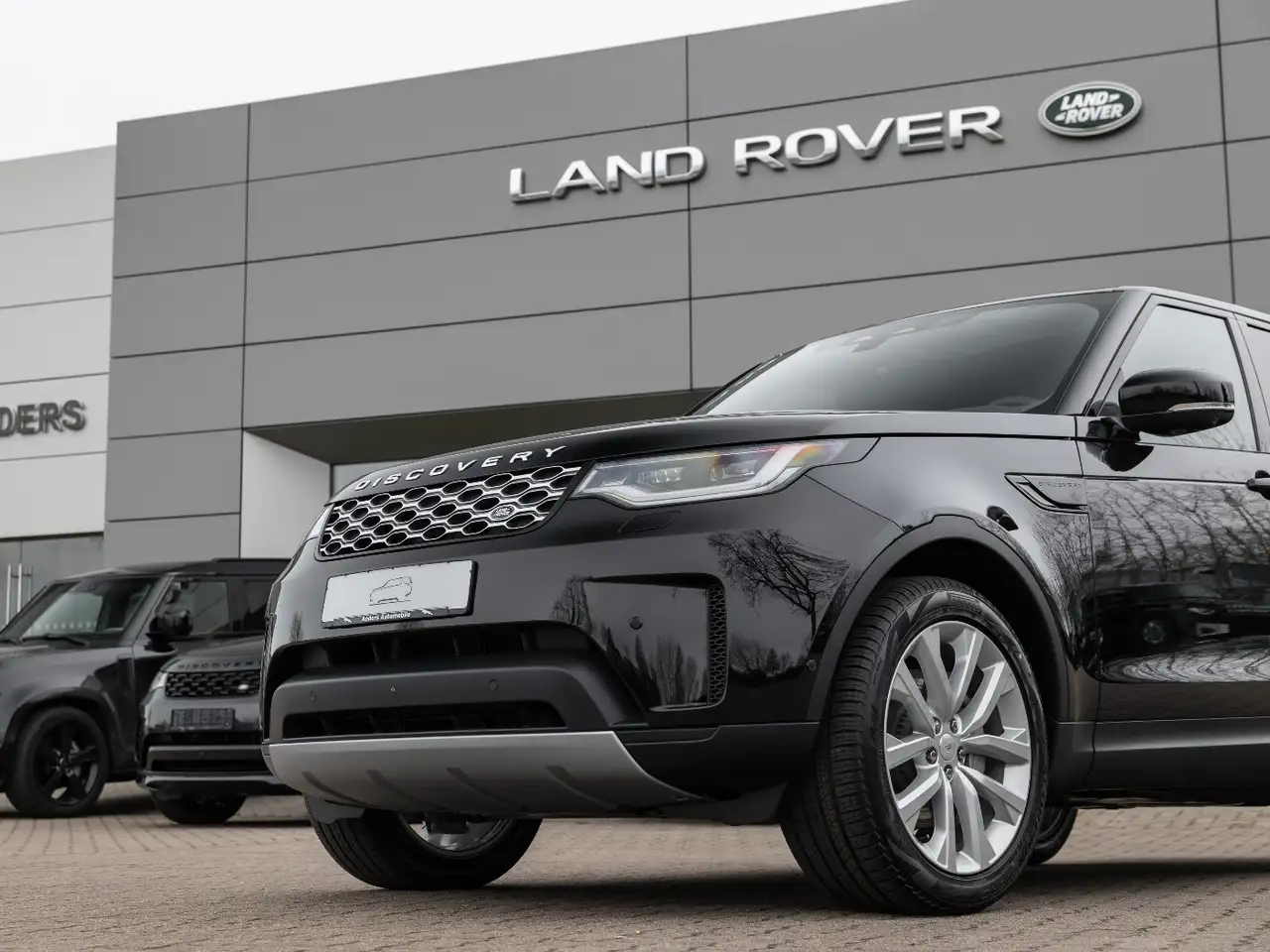 Land Rover Discovery 10