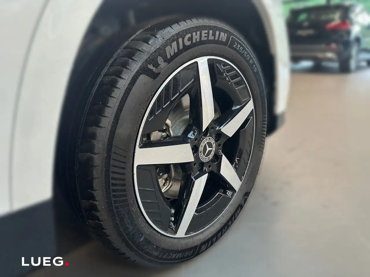 Mercedes-Benz GLB 350 8