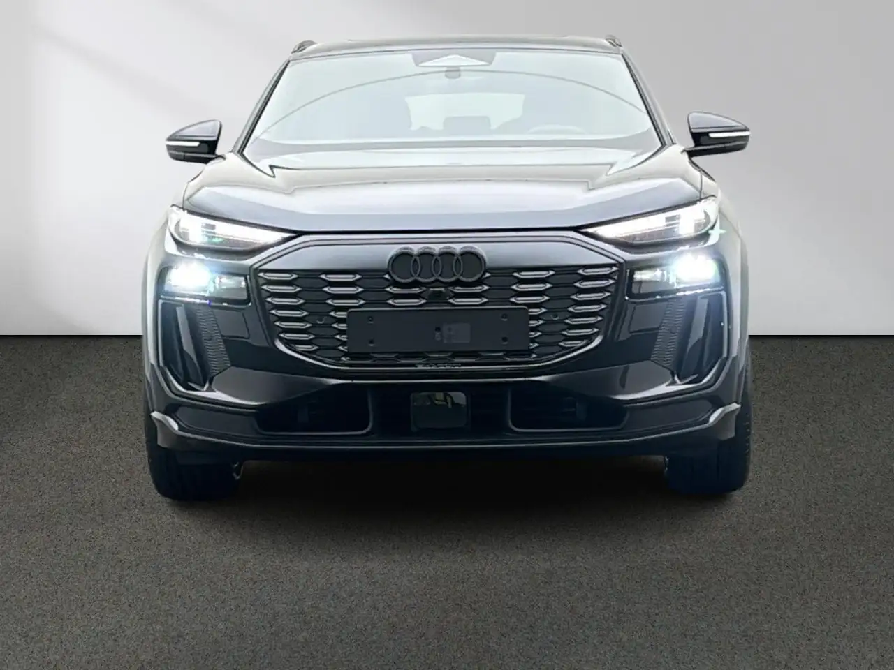 Audi Q6 2