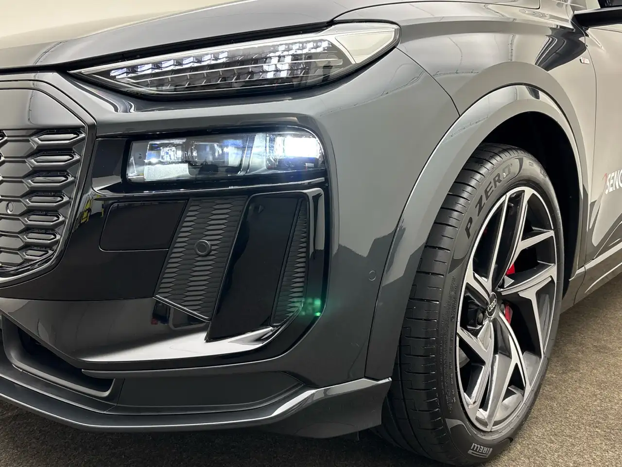 Audi Q6 6