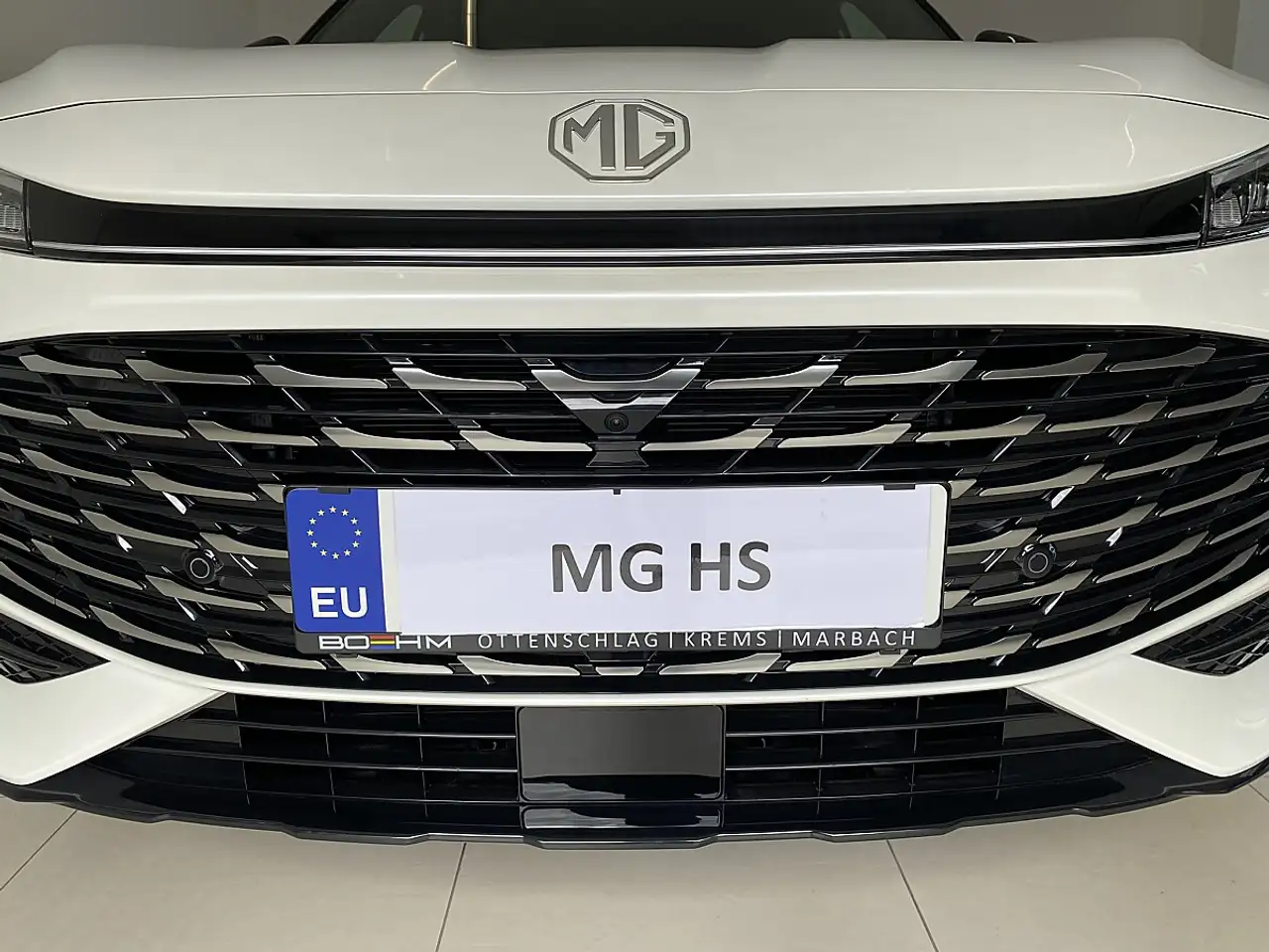 MG HS Hybrid+ 5