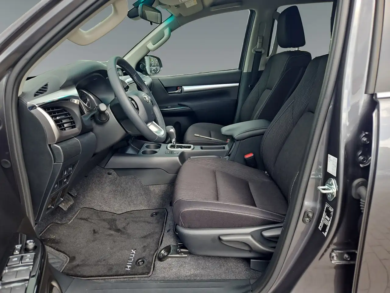 Toyota Hilux 9