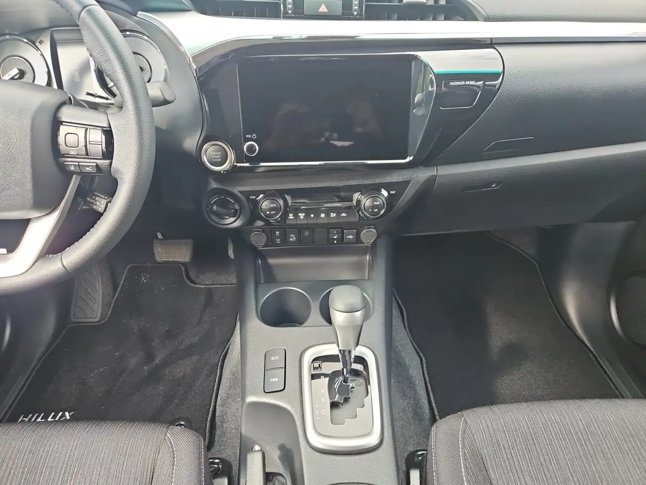 Toyota Hilux 11