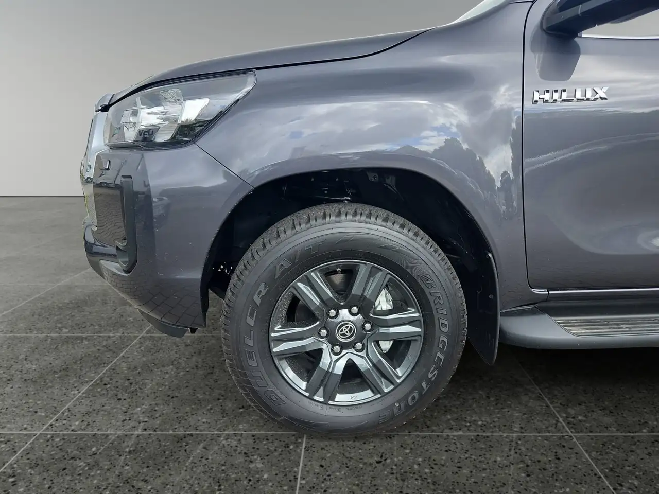 Toyota Hilux 14