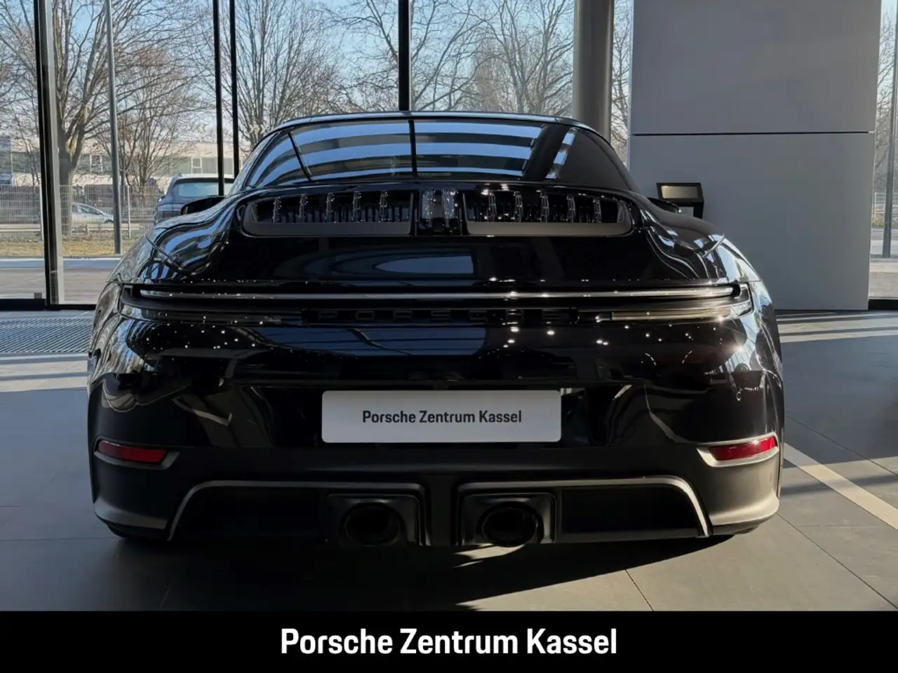 Porsche 992 911 4