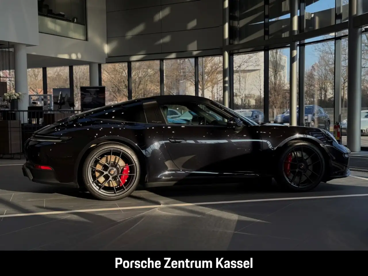 Porsche 992 911 6