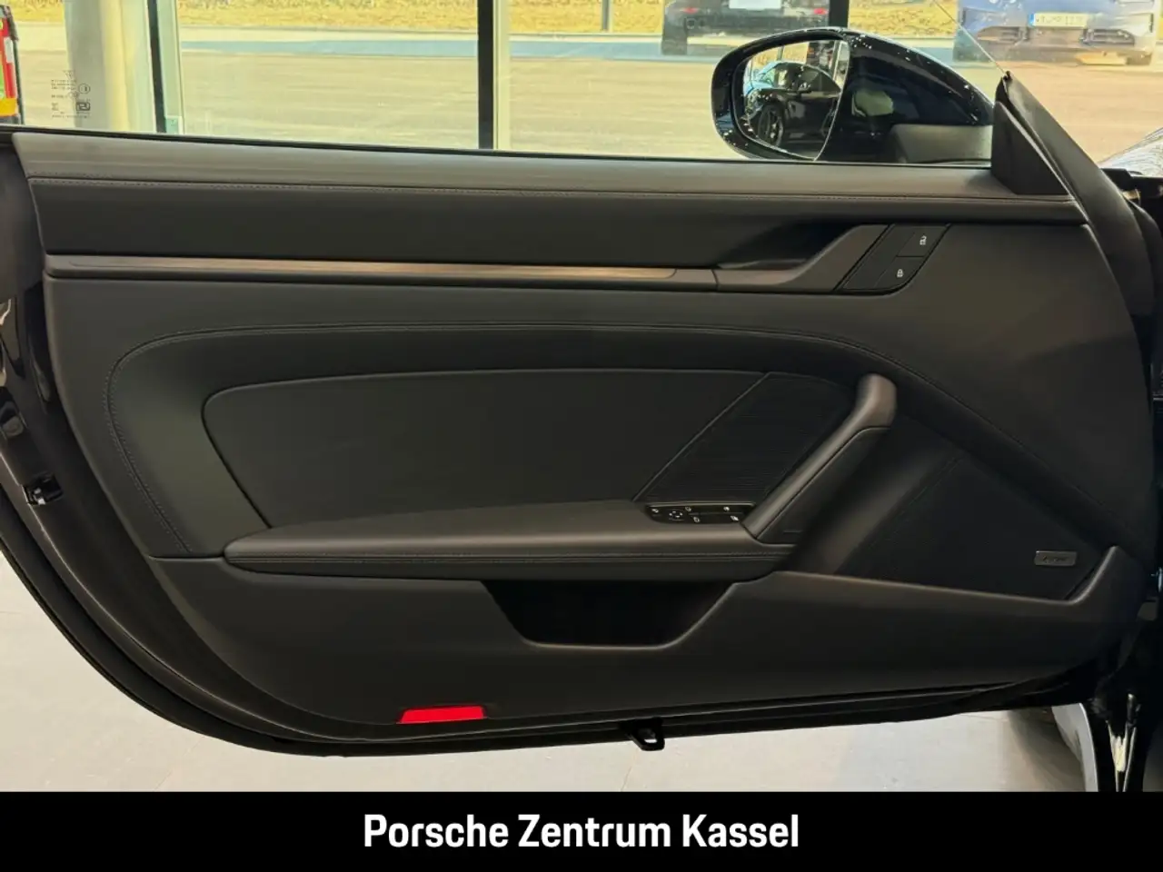 Porsche 992 911 16