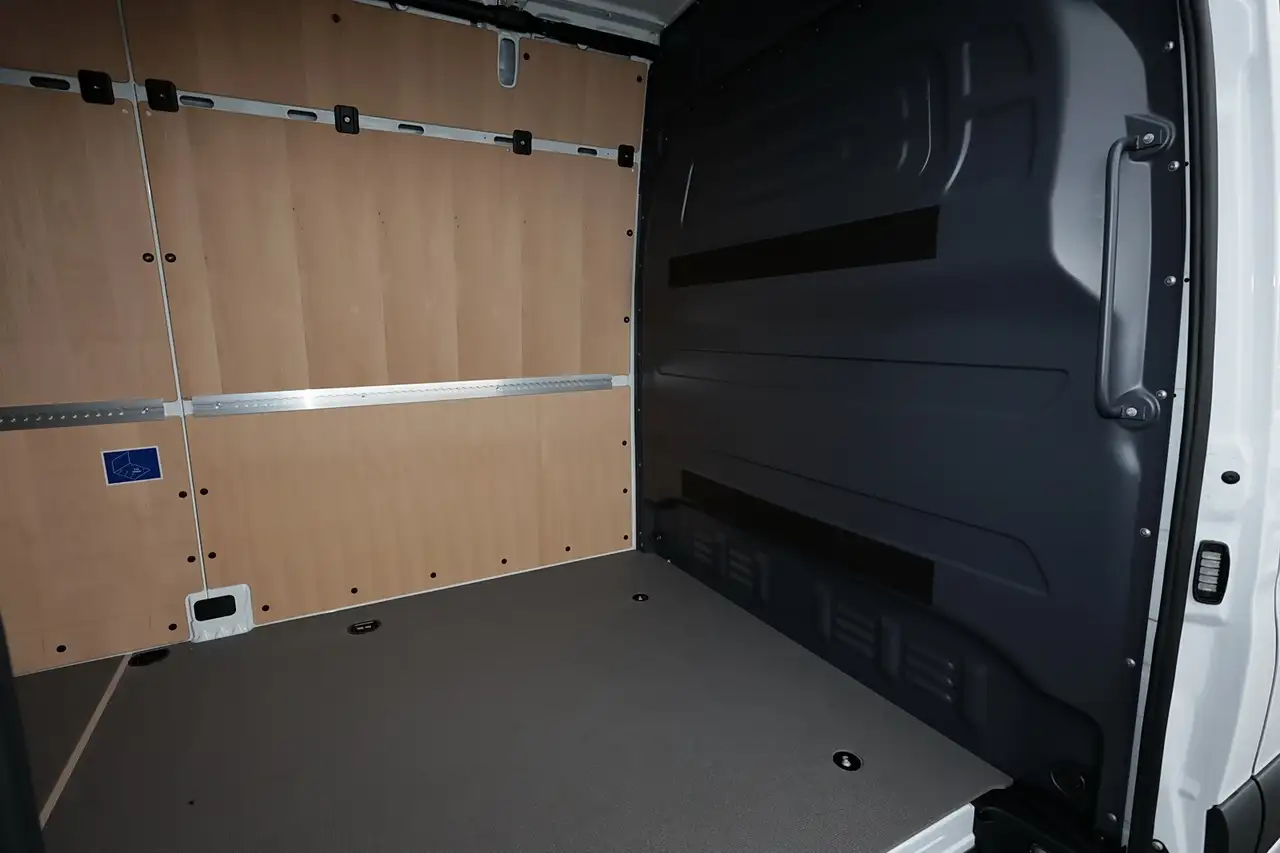 Mercedes-Benz Sprinter 317 7