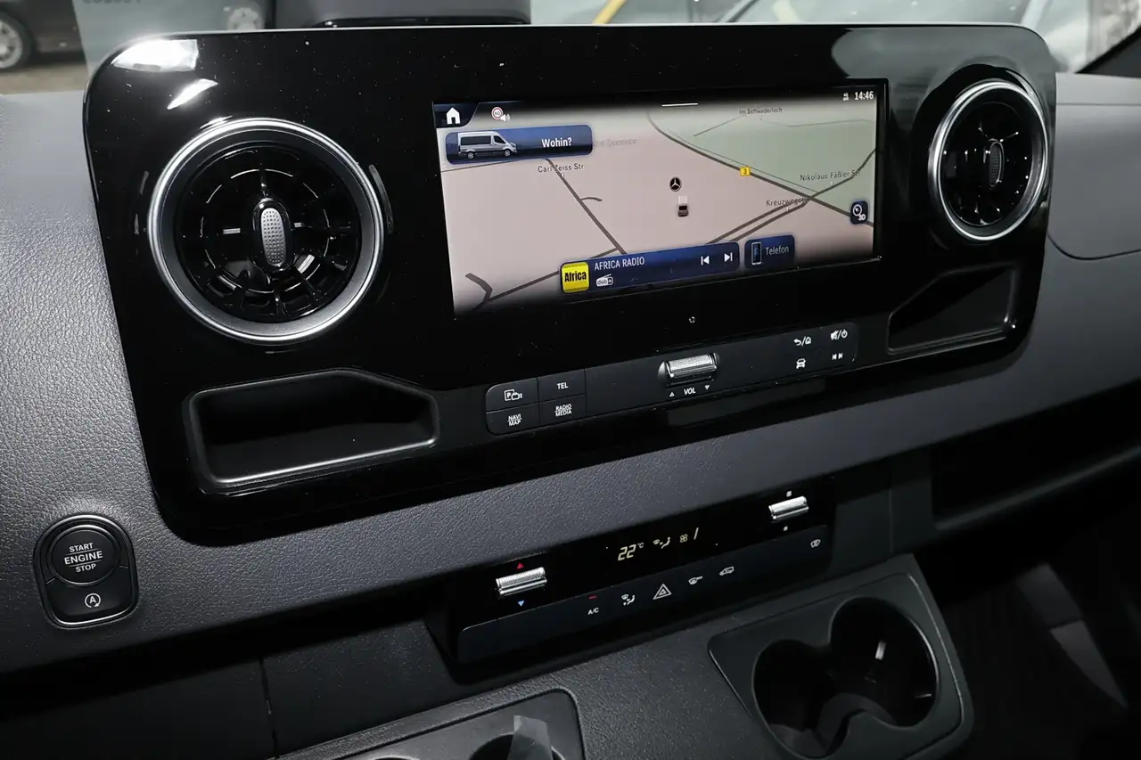 Mercedes-Benz Sprinter 317 11