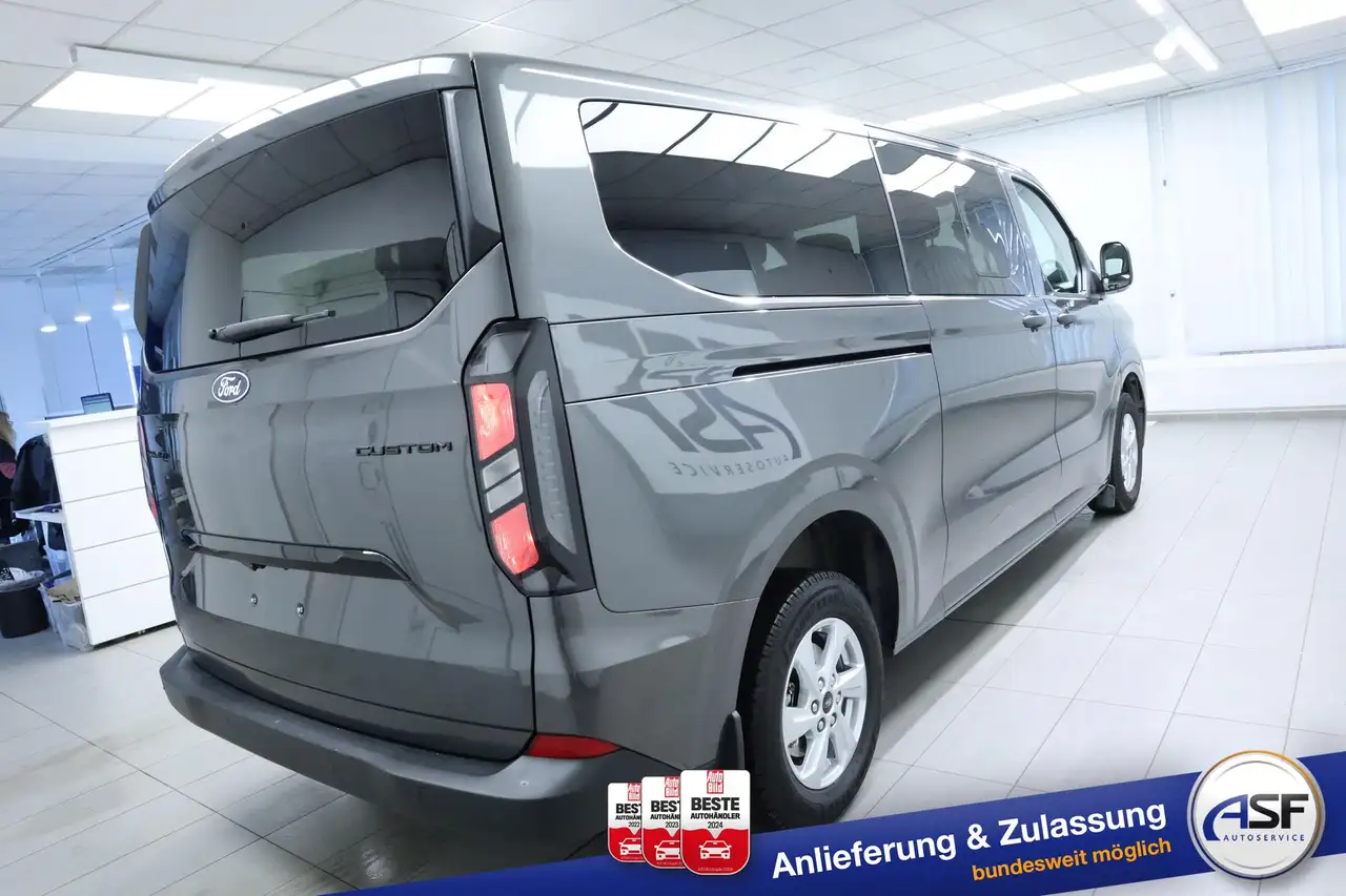 Ford Tourneo 7