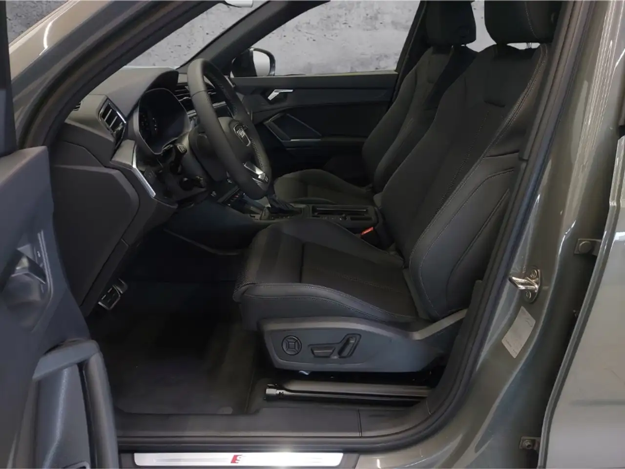 Audi Q3 8