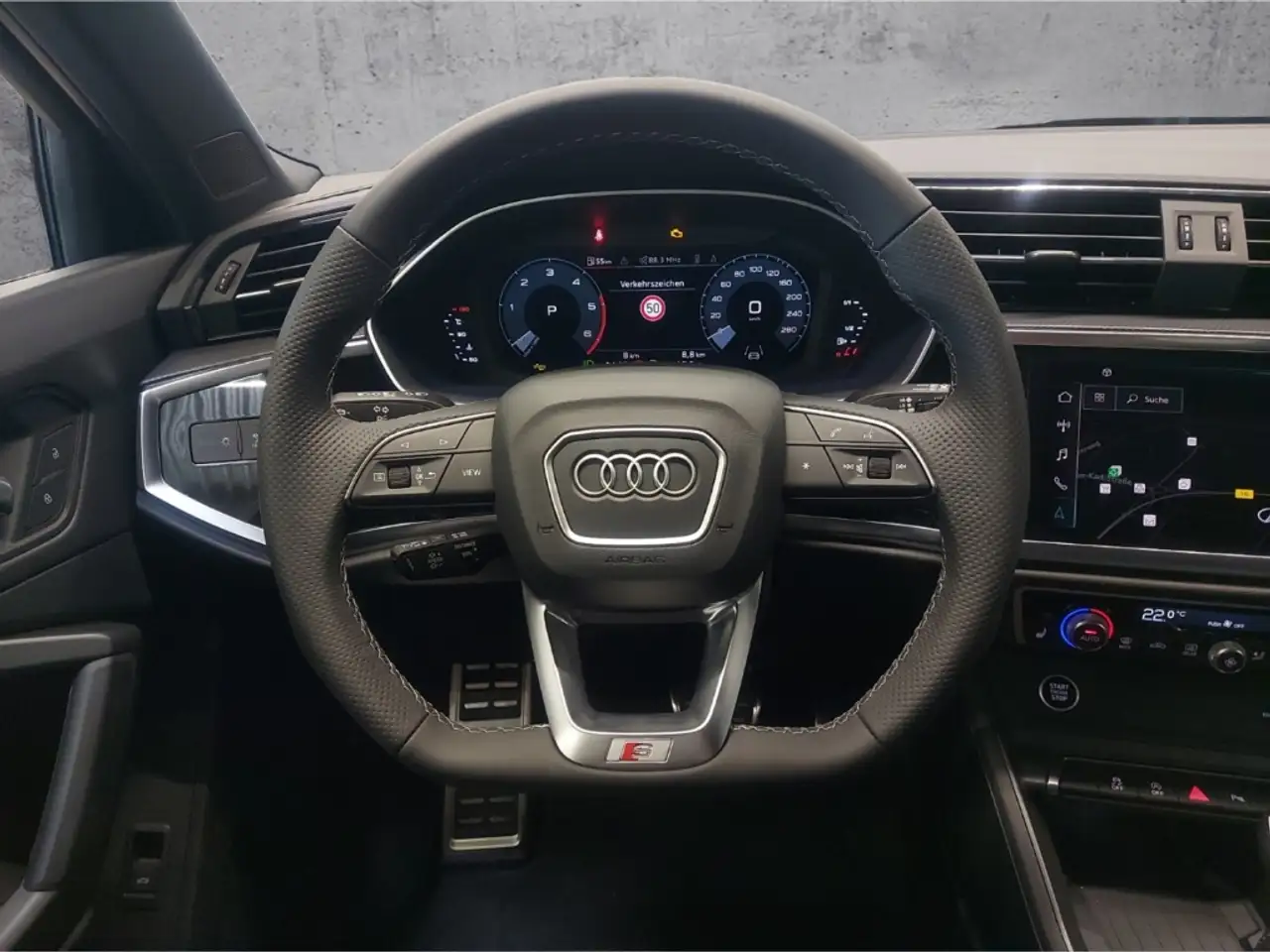 Audi Q3 9