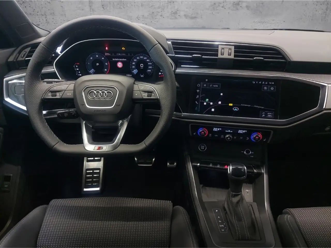 Audi Q3 12