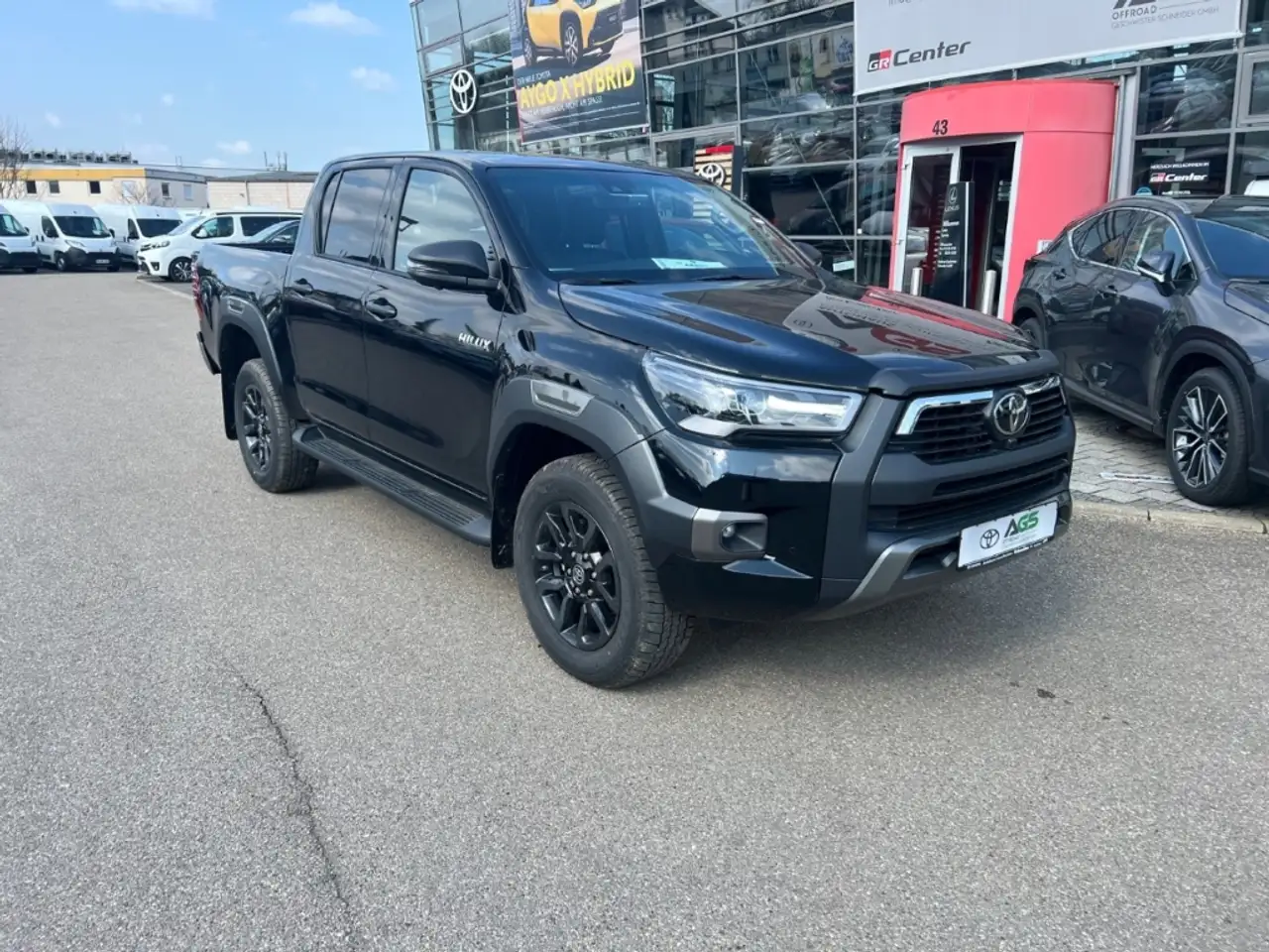 Toyota Hilux 2