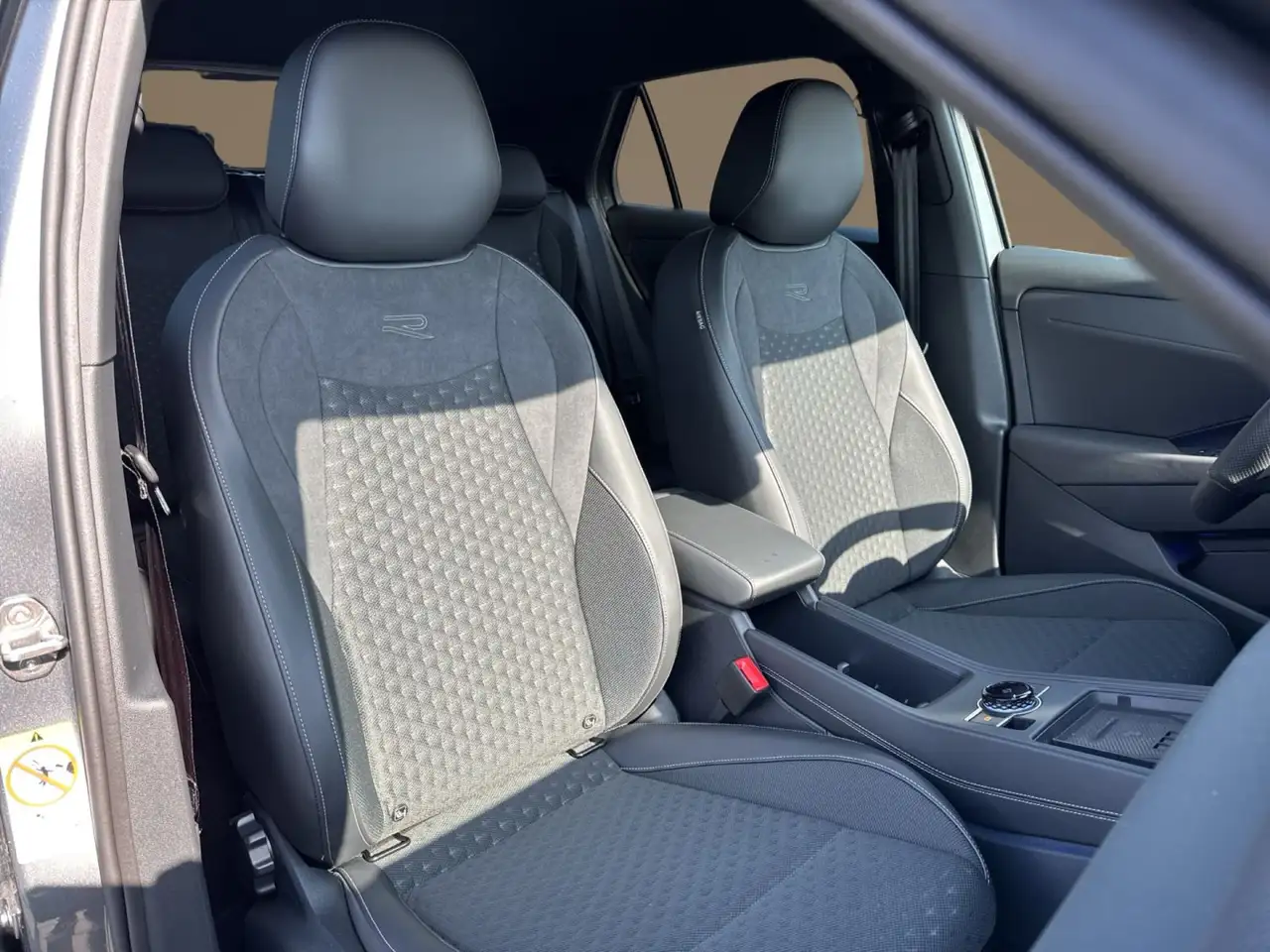 Volkswagen T-Roc 16