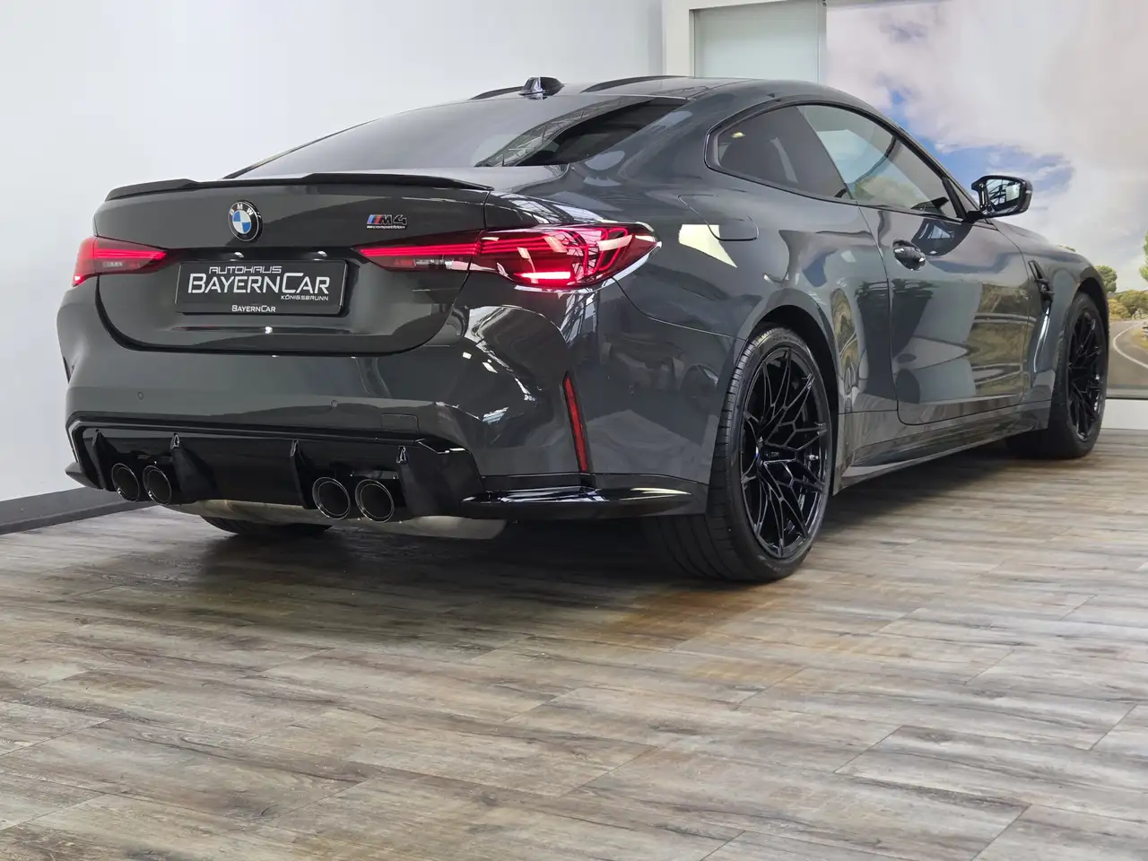 BMW M4 7