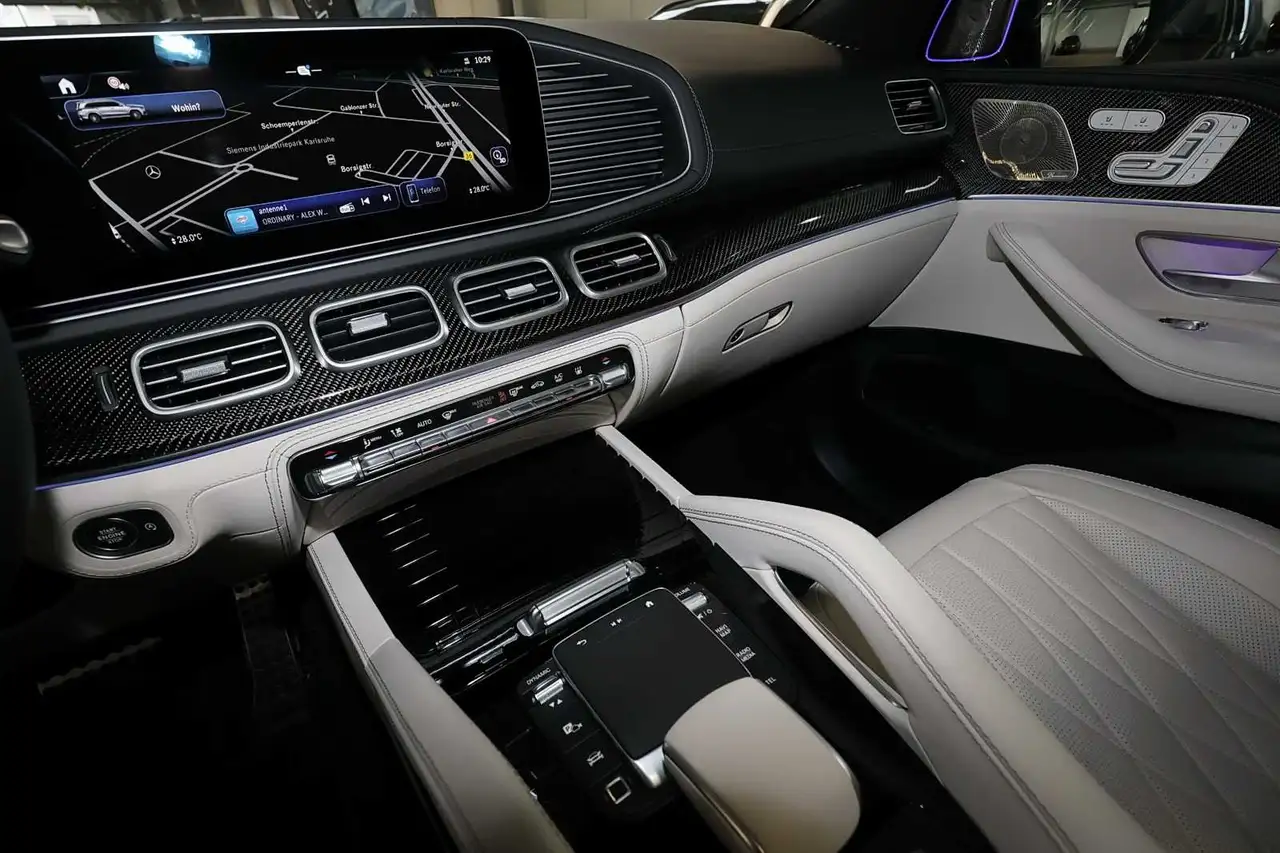 Mercedes-Benz GLS 63 12