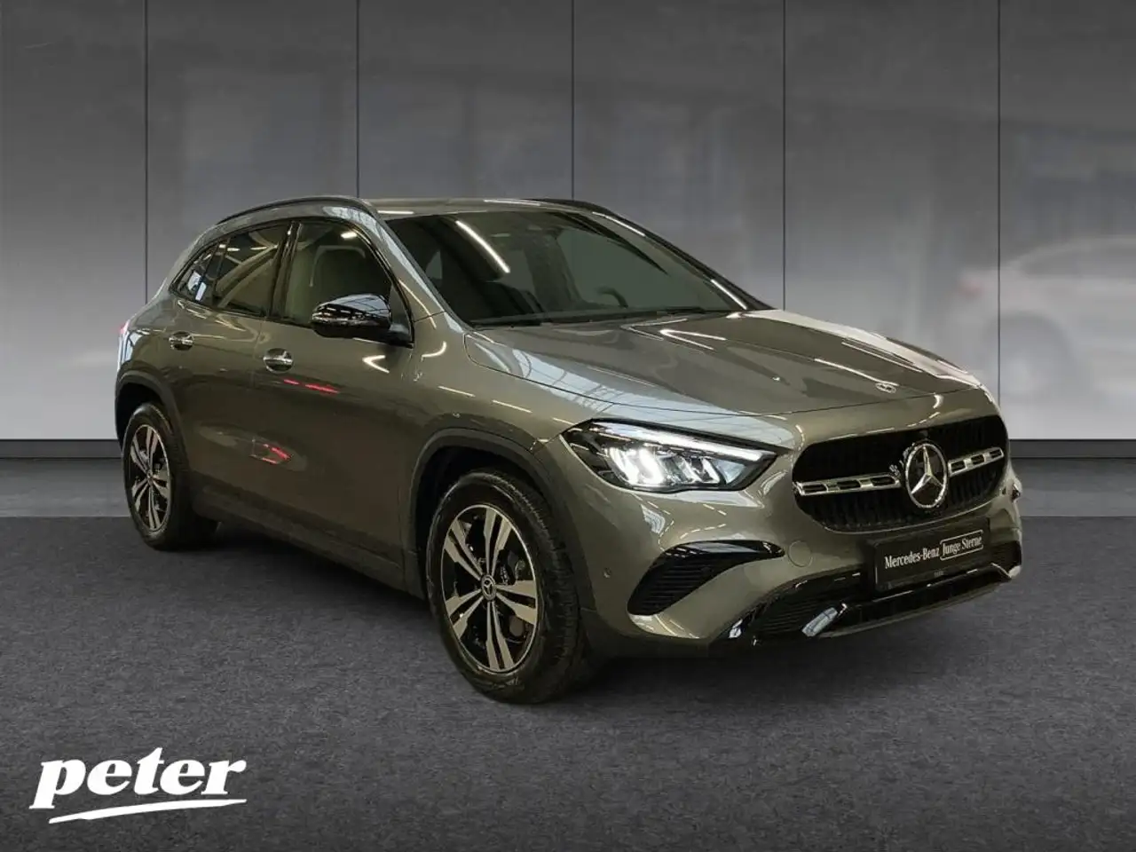 Mercedes-Benz GLA 200 3