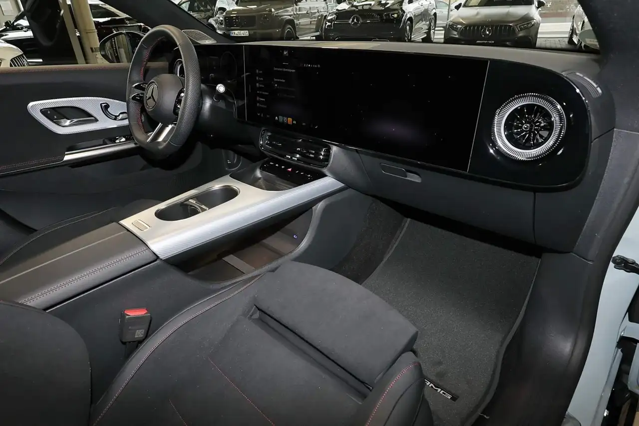 Mercedes-Benz CLA 200 6