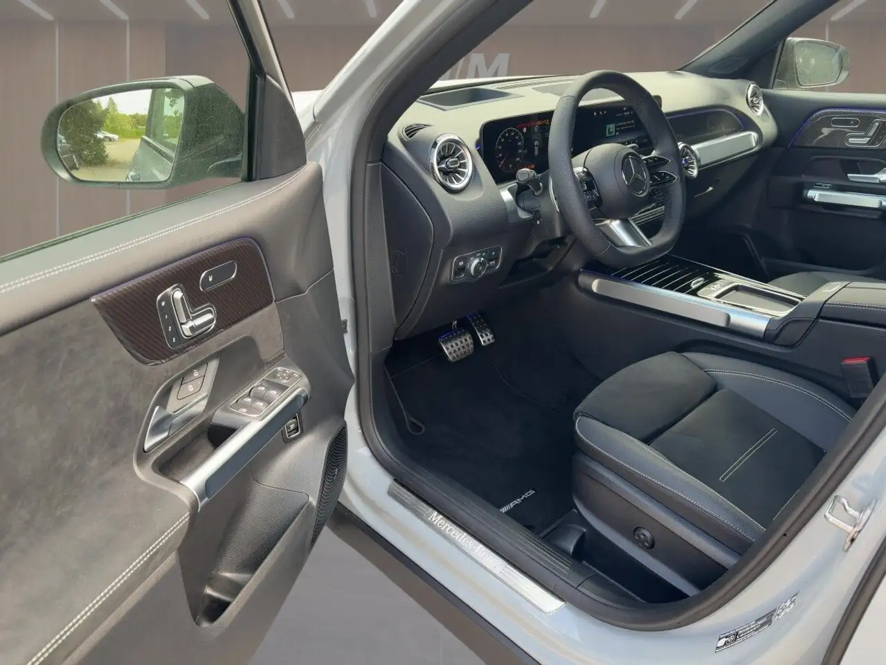 Mercedes-Benz GLB 250 7