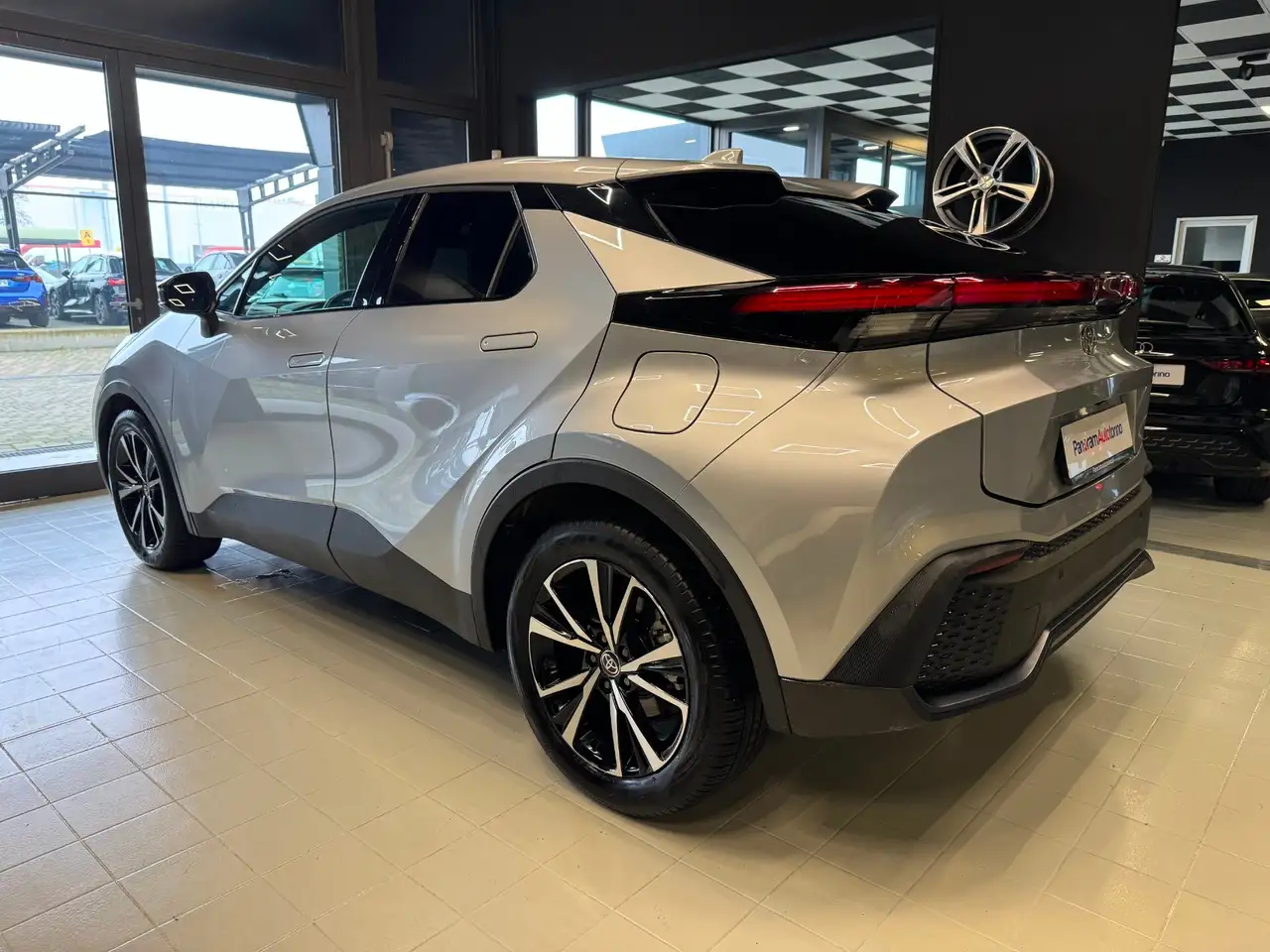 Toyota C-HR 3
