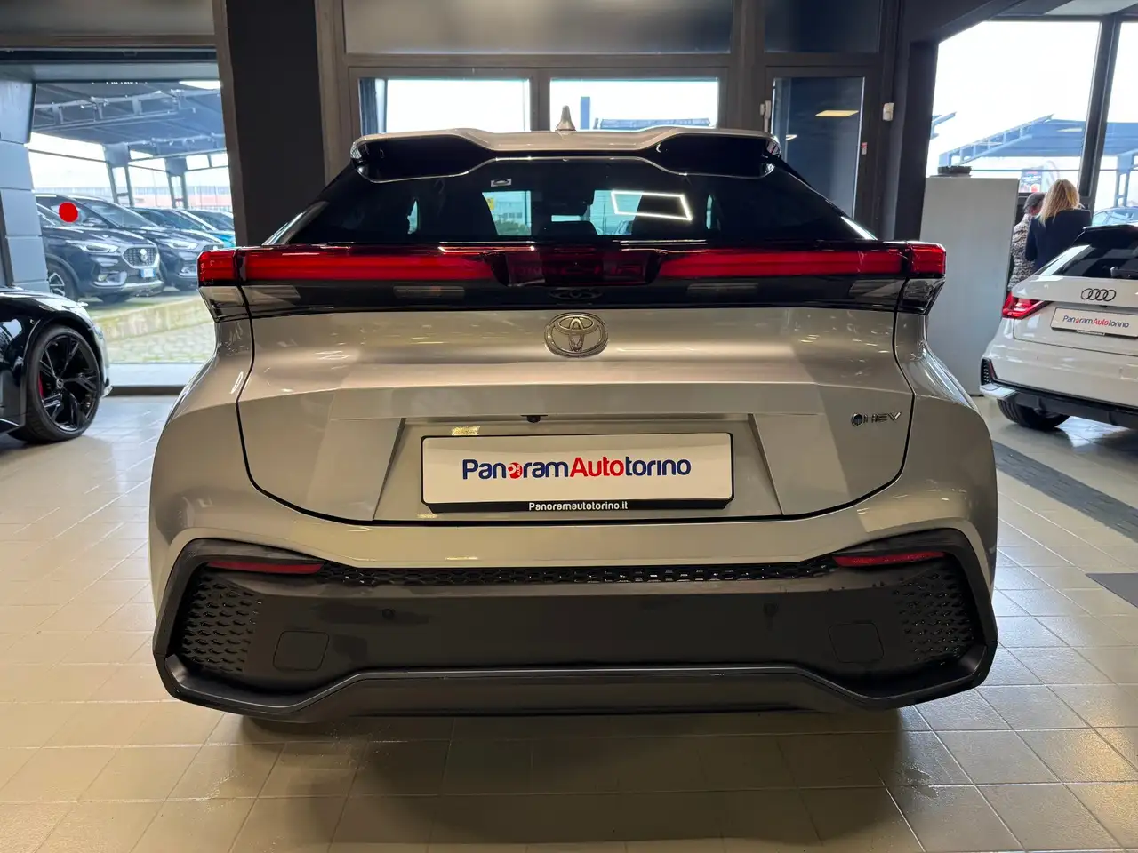 Toyota C-HR 4