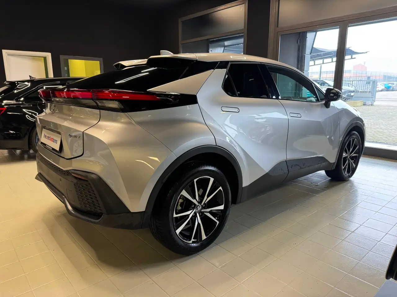 Toyota C-HR 5