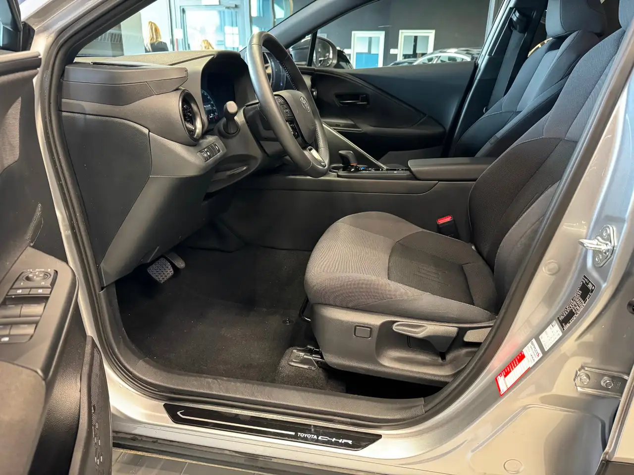 Toyota C-HR 10