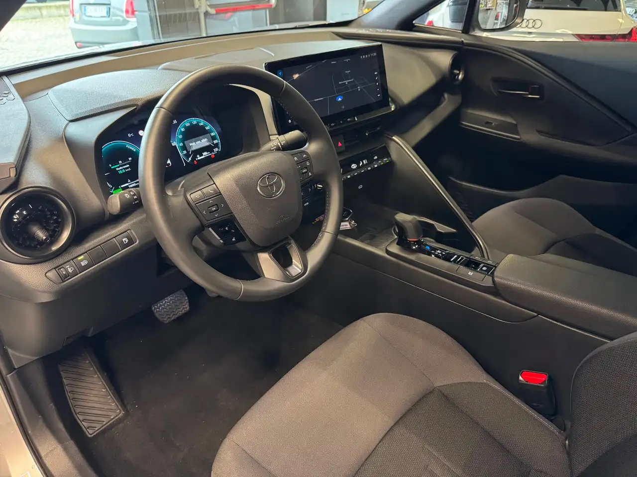 Toyota C-HR 11