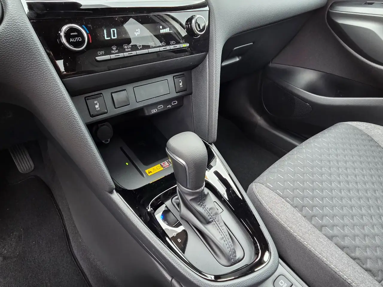 Toyota Yaris 16