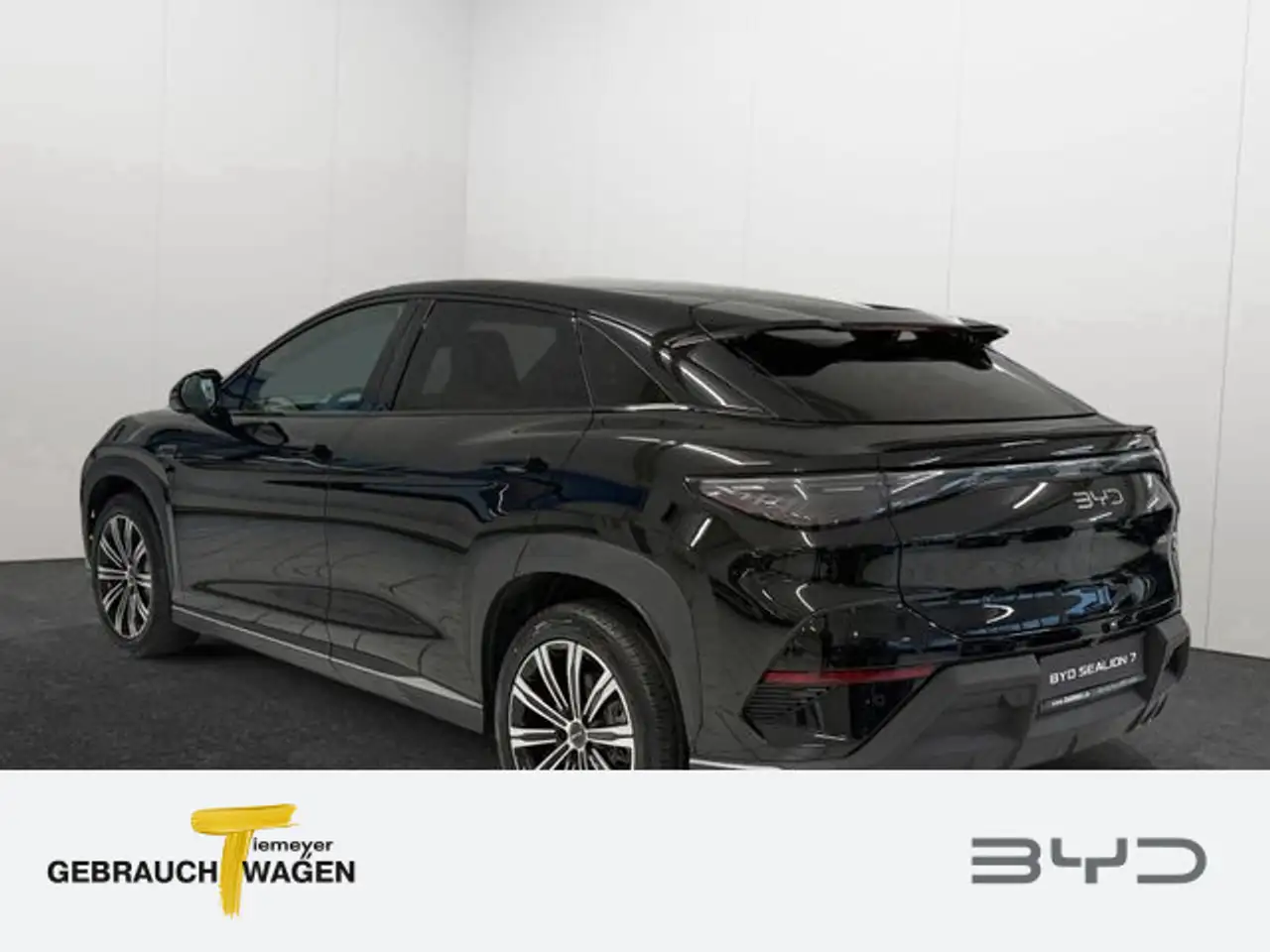 BYD Sealion 7 6