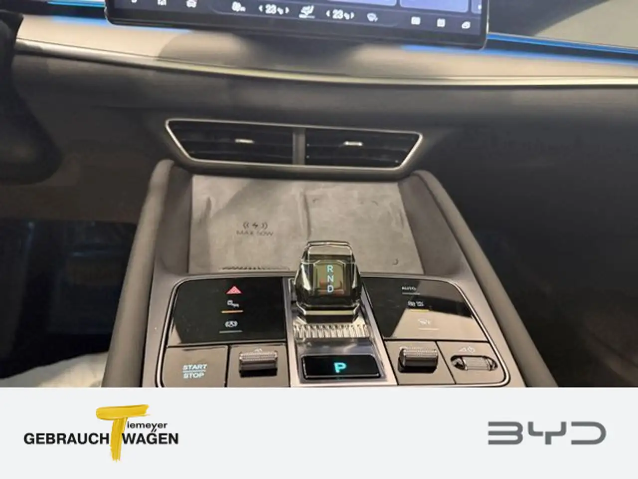 BYD Sealion 7 12