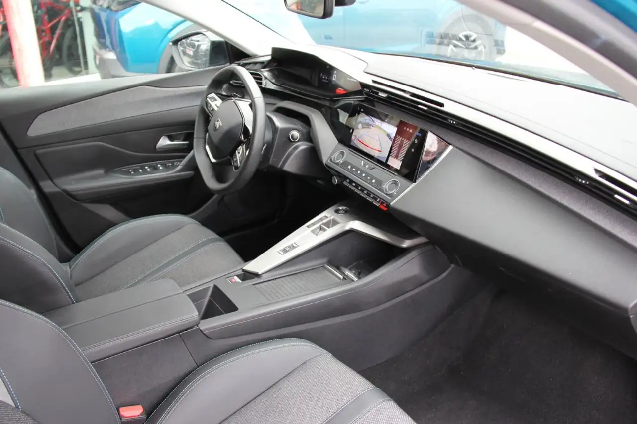 Peugeot 408 2
