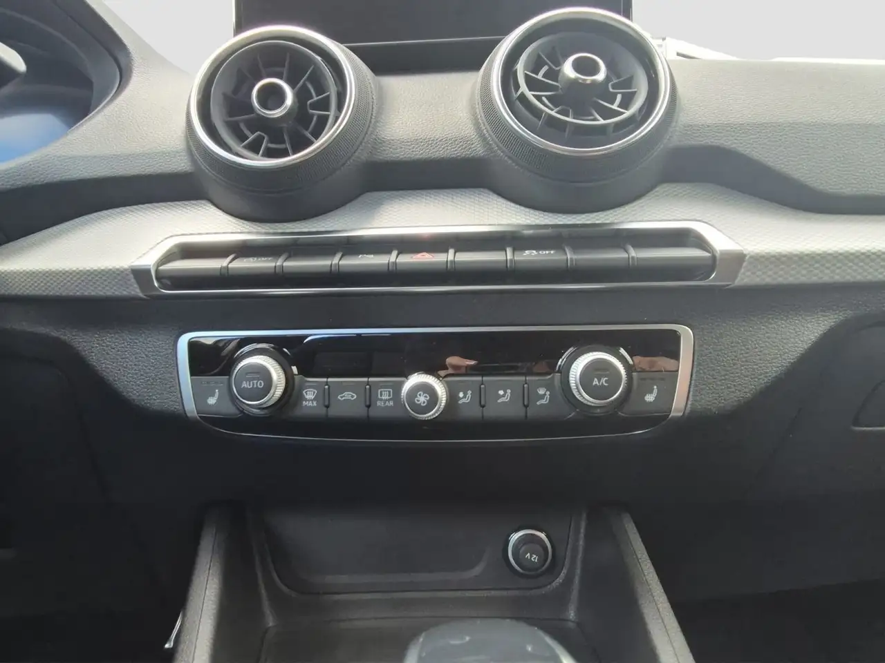 Audi Q2 16