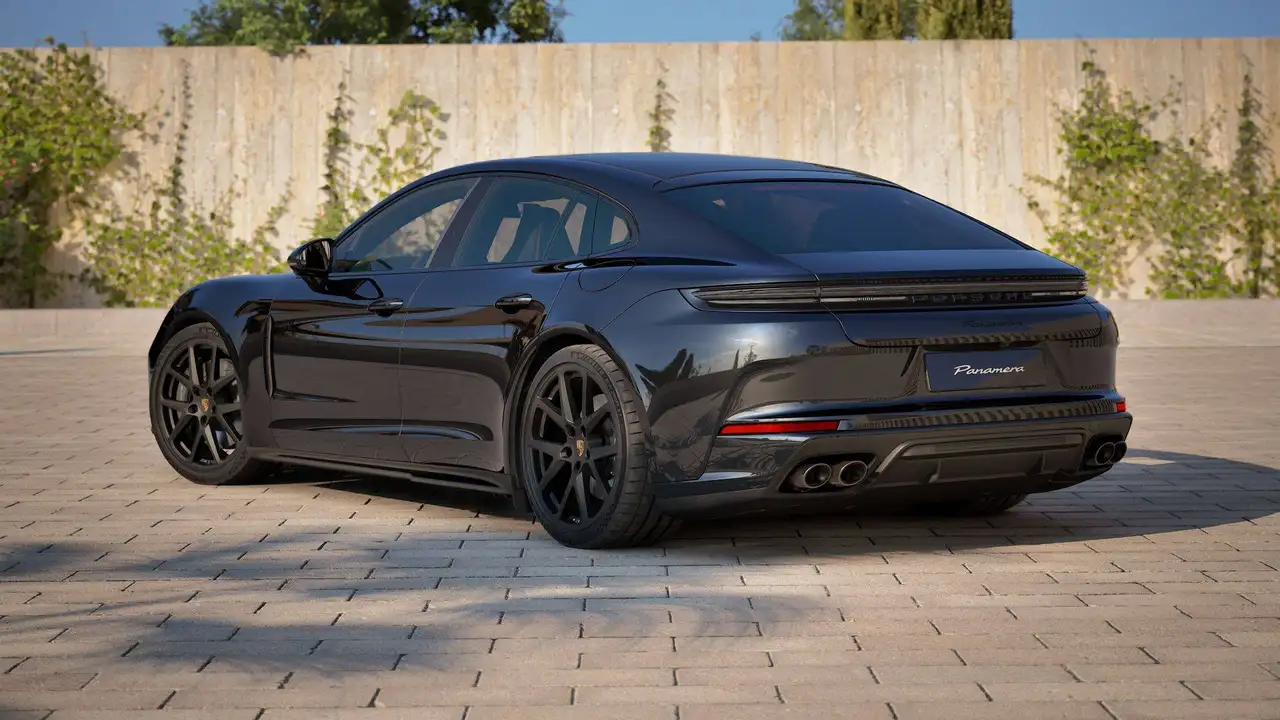 Porsche Panamera 4 2
